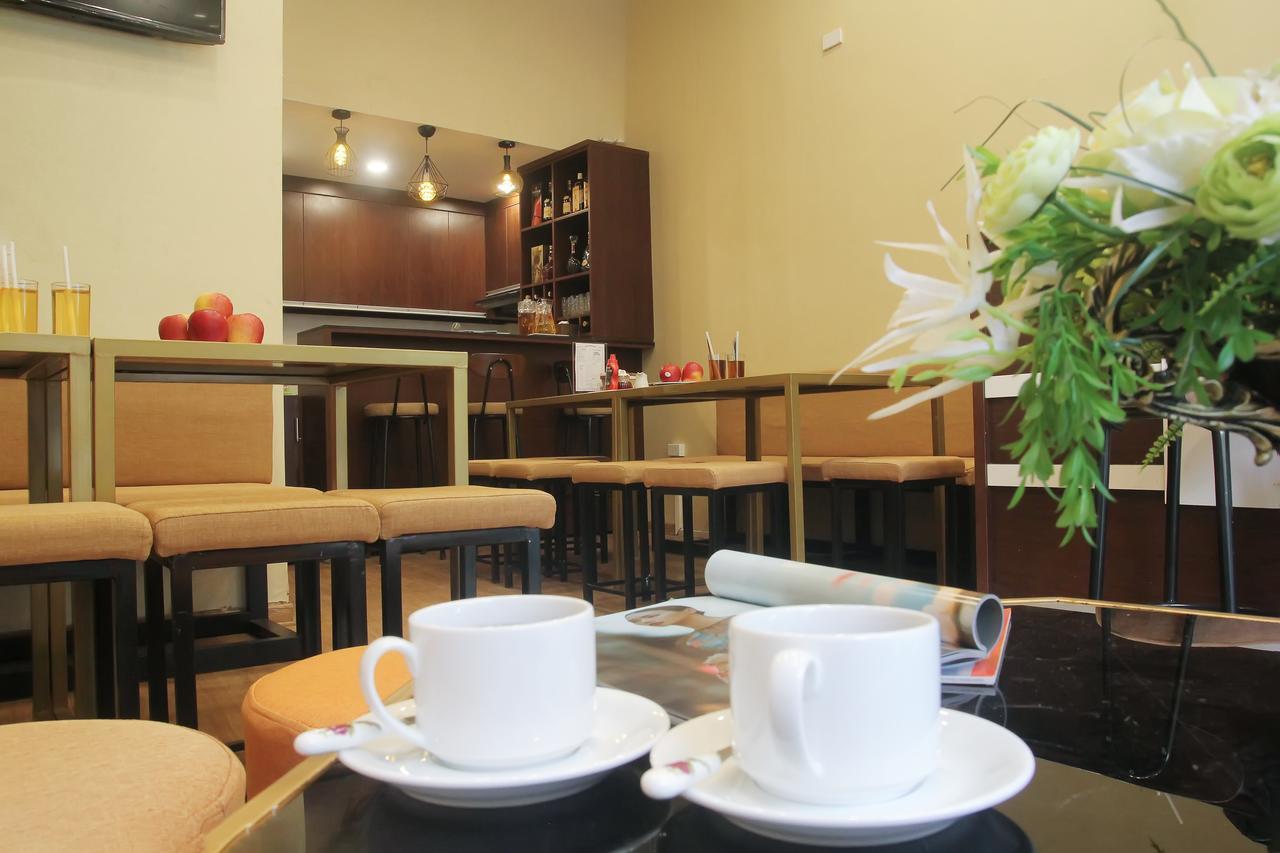 H&H Hostel Hanoi Bagian luar foto