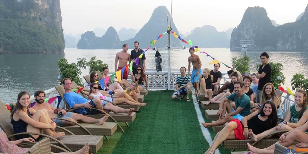 H&H Hostel Hanoi Bagian luar foto